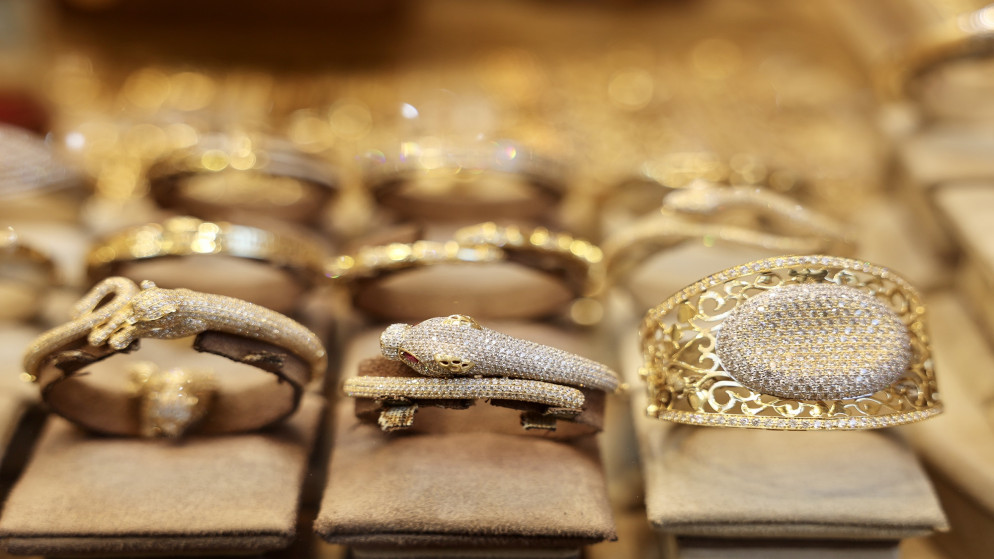 الذهب يقفز في السوق المحلي وعيار 21 يسجل ارتفاعا ملحوظا