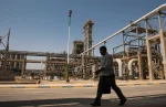 إيران توقف تصدير البتروكيماويات لتلبية احتياجات السوق المحلي