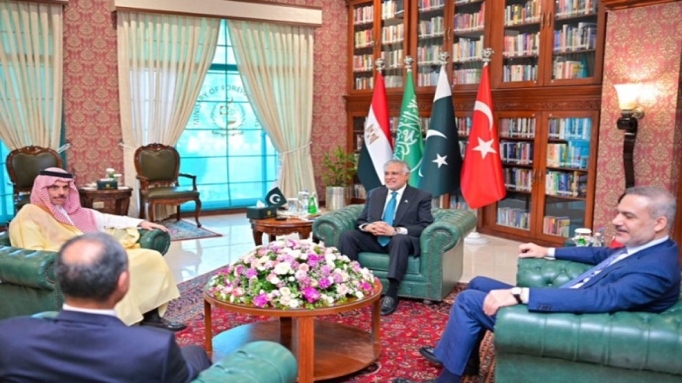 تحركات دبلوماسية مكثفة لانهاء حرب ايران