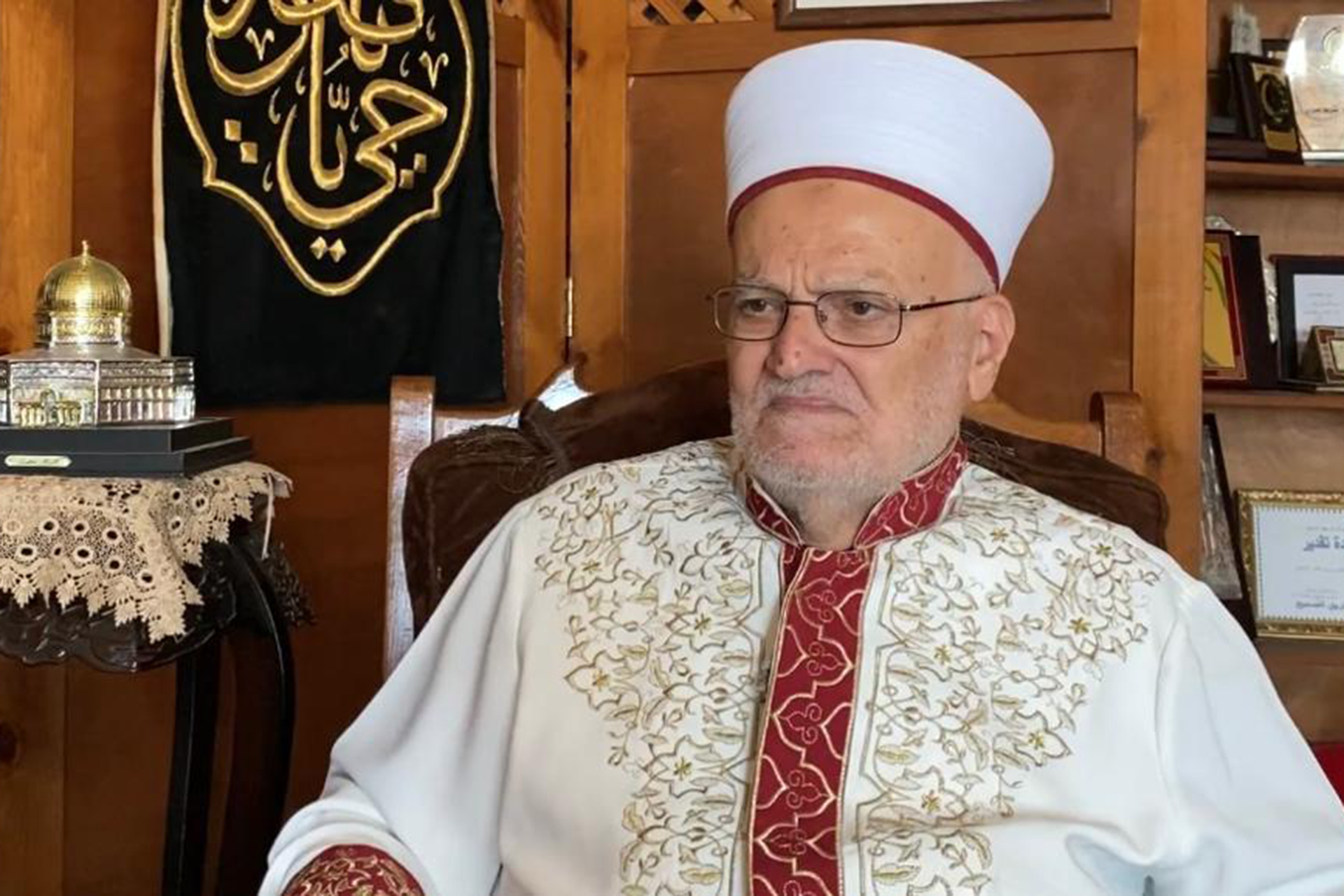 منع الشيخ صبري من دخول الأقصى يثير غضبا فلسطينيا