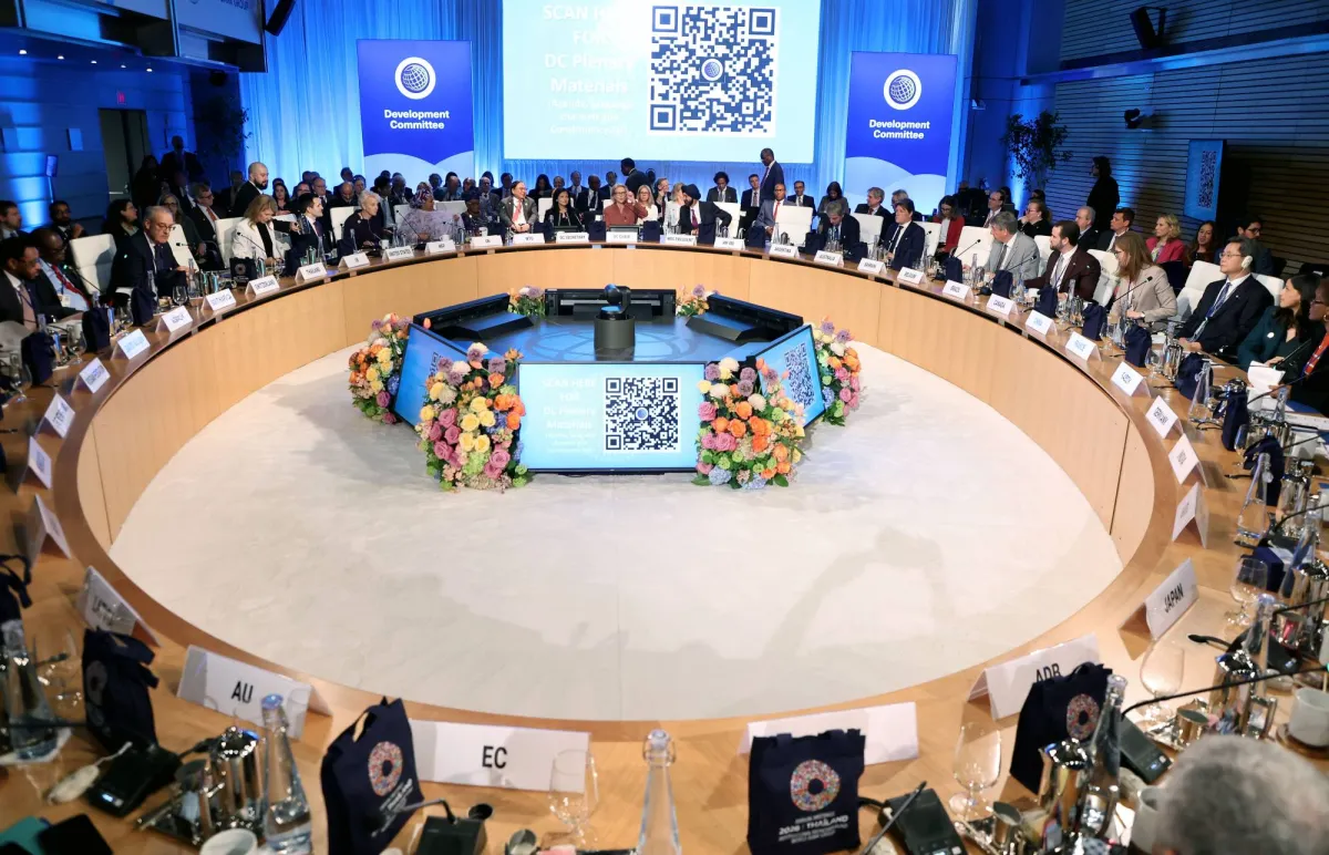 صندوق النقد والبنك الدولي يعيدان تعاملهما مع فنزويلا