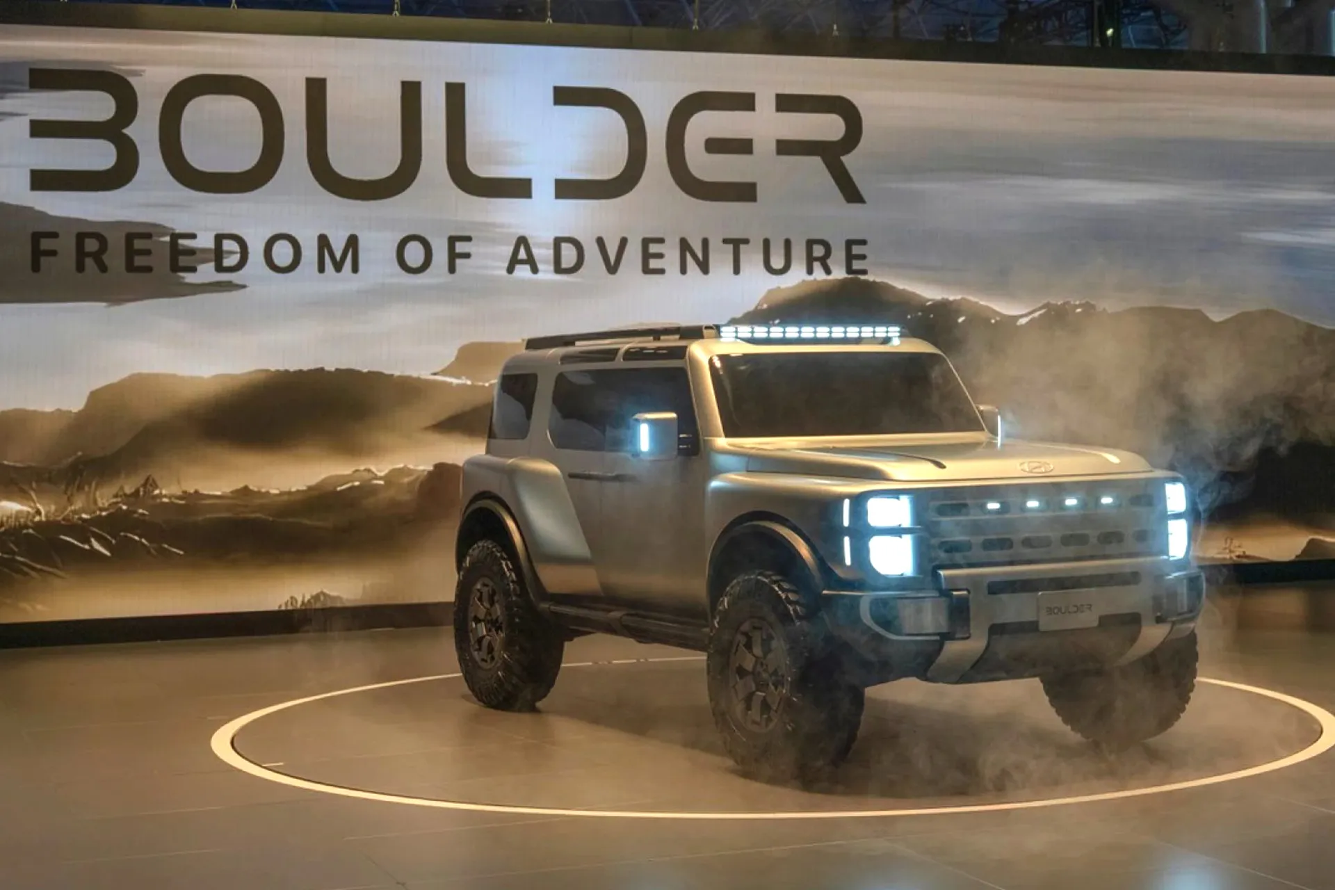 هيونداي تتخلى عن التصميم الموحد وتراهن على فن الفولاذ