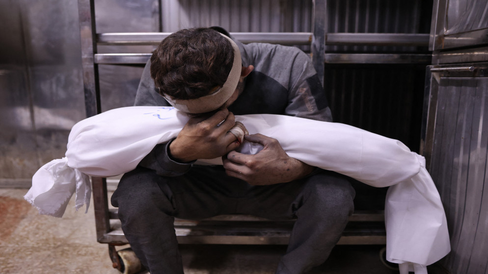 غزة تودع طفلة شهيدة وجرحى في قصف اسرائيلي