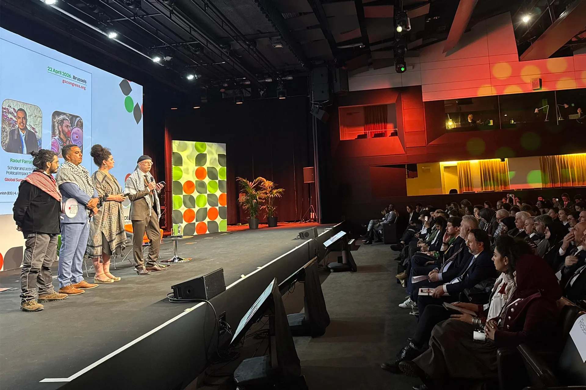 تحركات دولية لغزة: مؤتمر بروكسل يطالب بممر بحري و اسطول يتجه نحو القطاع