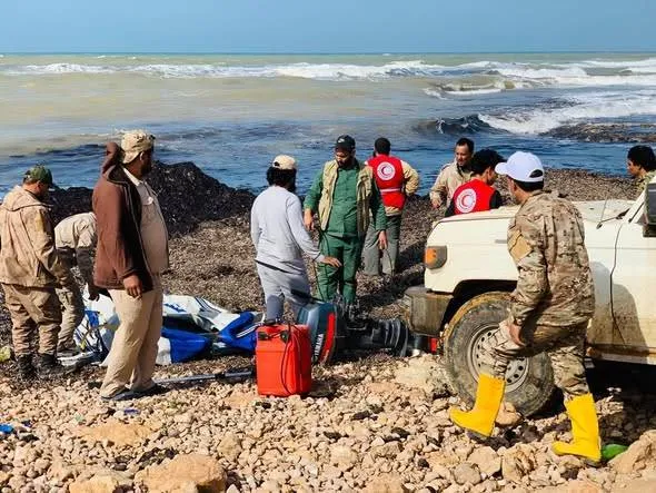 ليبيا تنقذ مئات المهاجرين قبالة سواحل طبرق