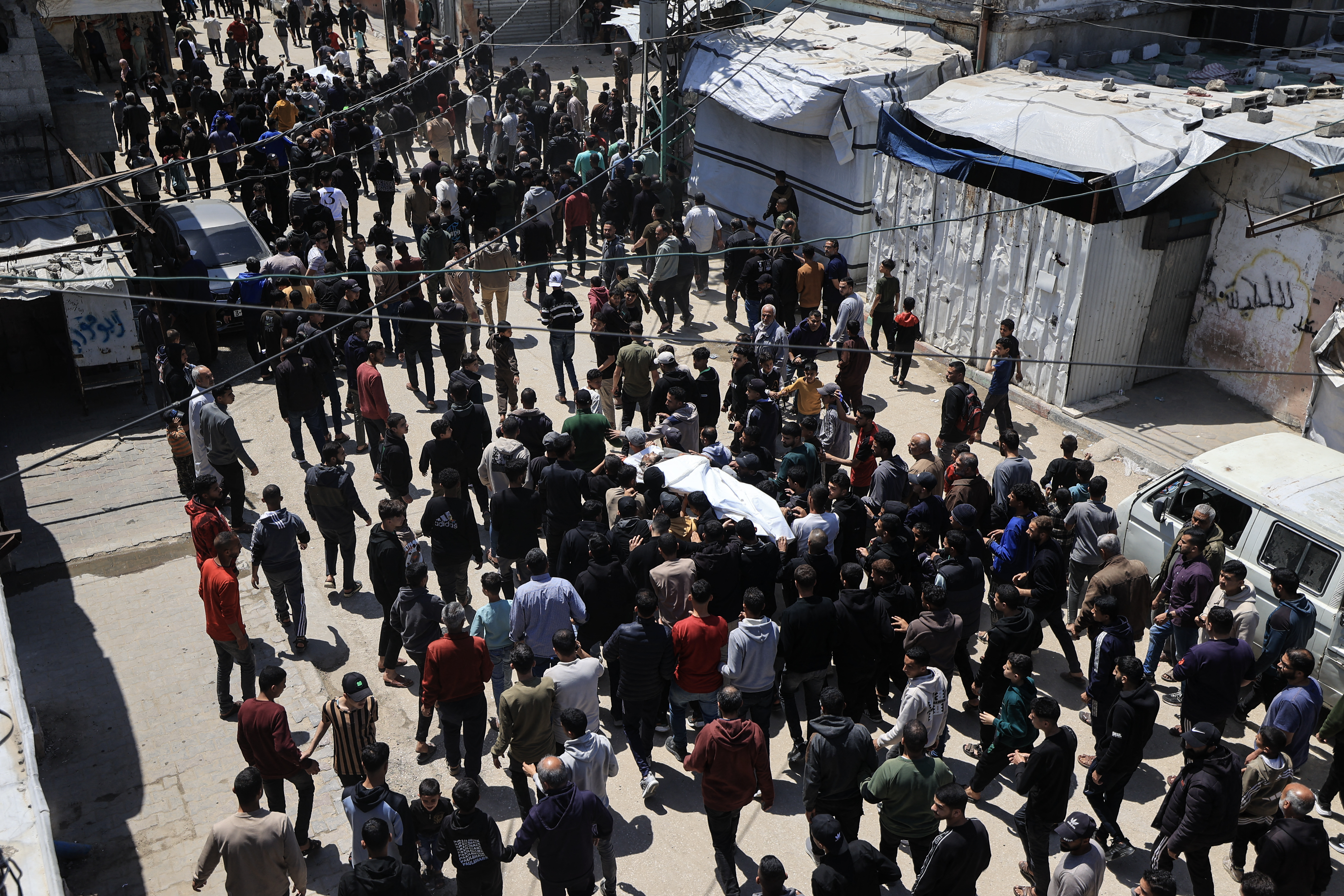 تصعيد في غزة: شهداء بقصف واطلاق نار رغم الهدنة