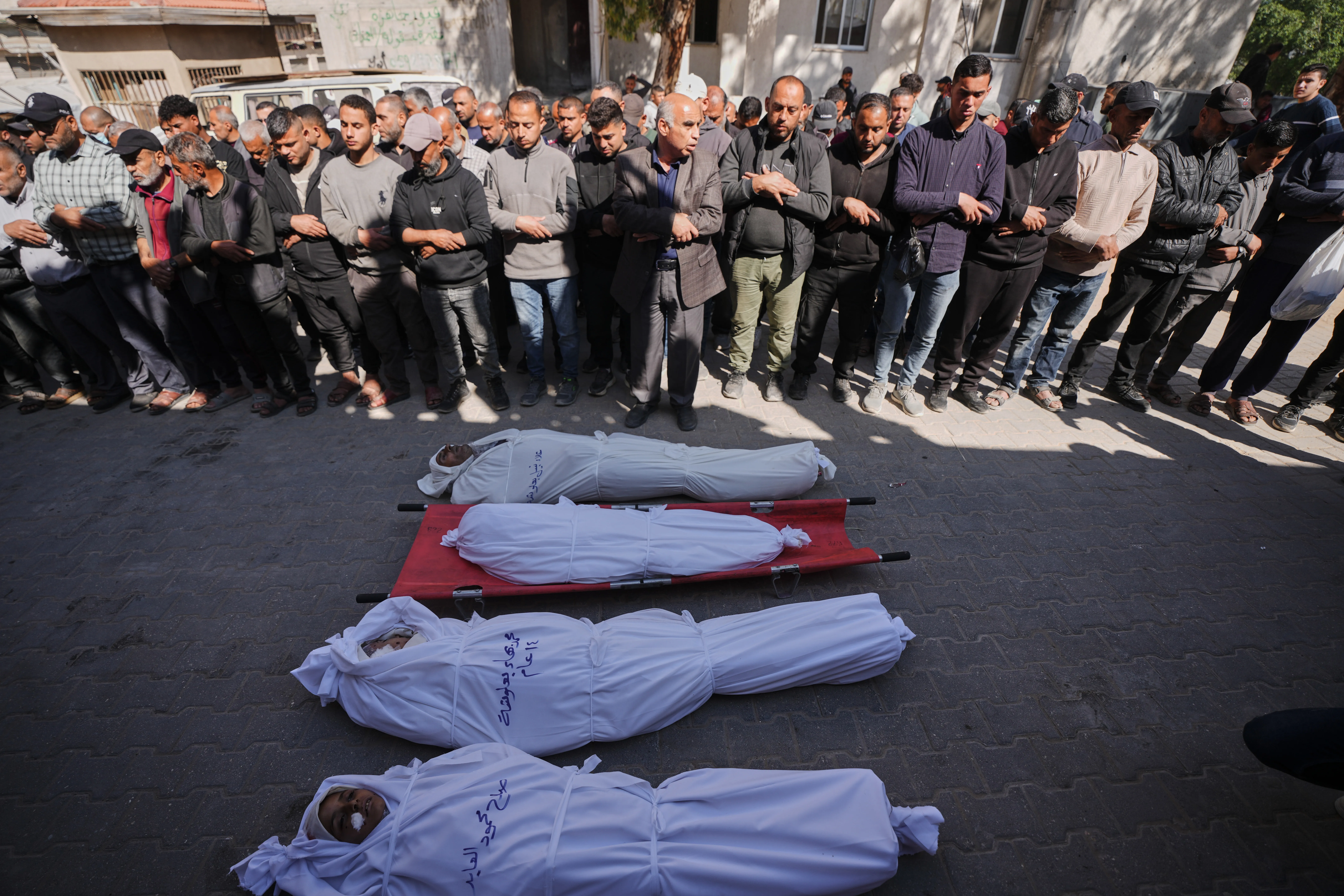 تصعيد في غزة: غارات اسرائيلية توقع شهداء وخروقات للهدنة