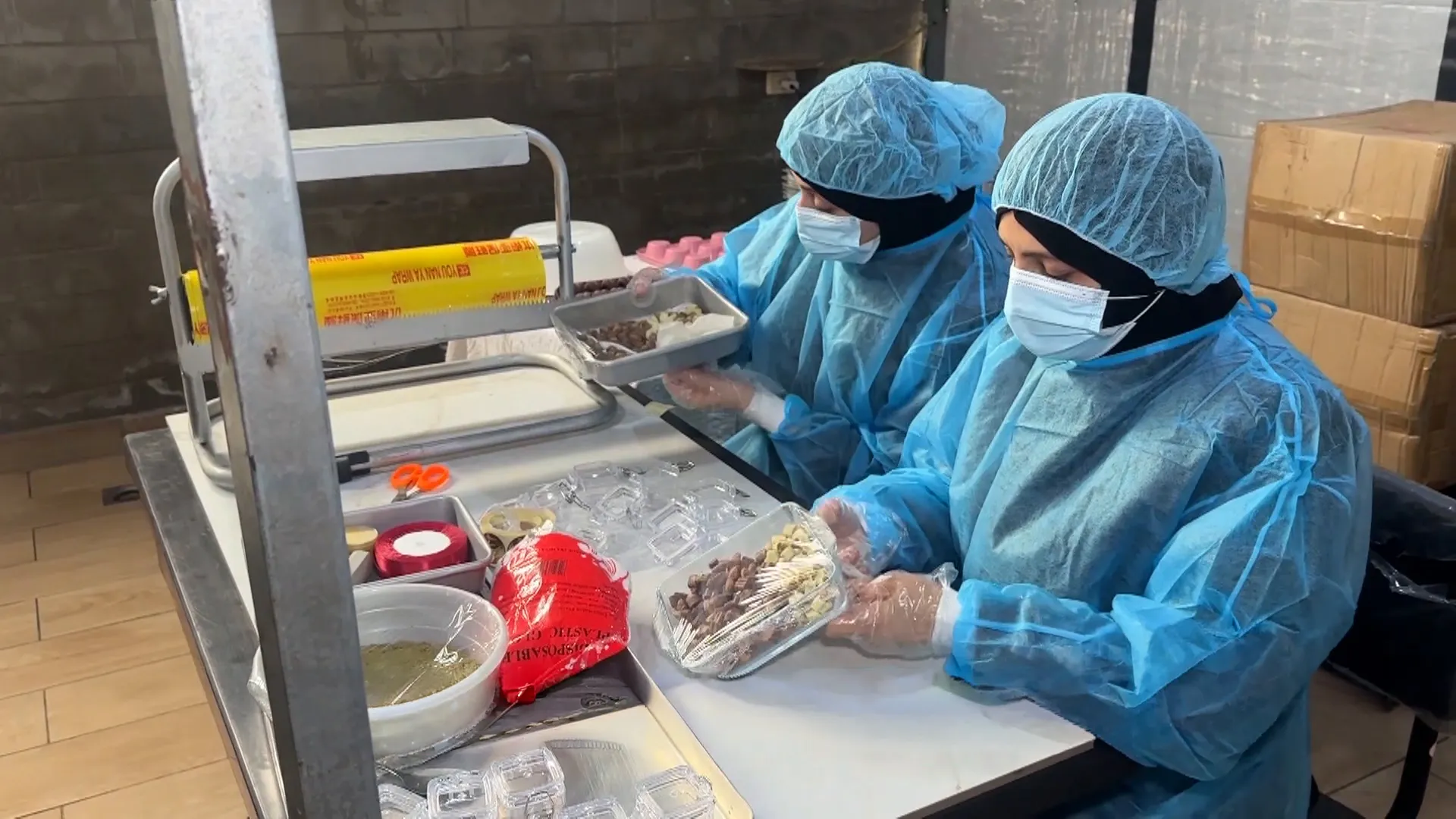 غزة: نساء يتحدين الدمار بإحياء المشاريع الصغيرة