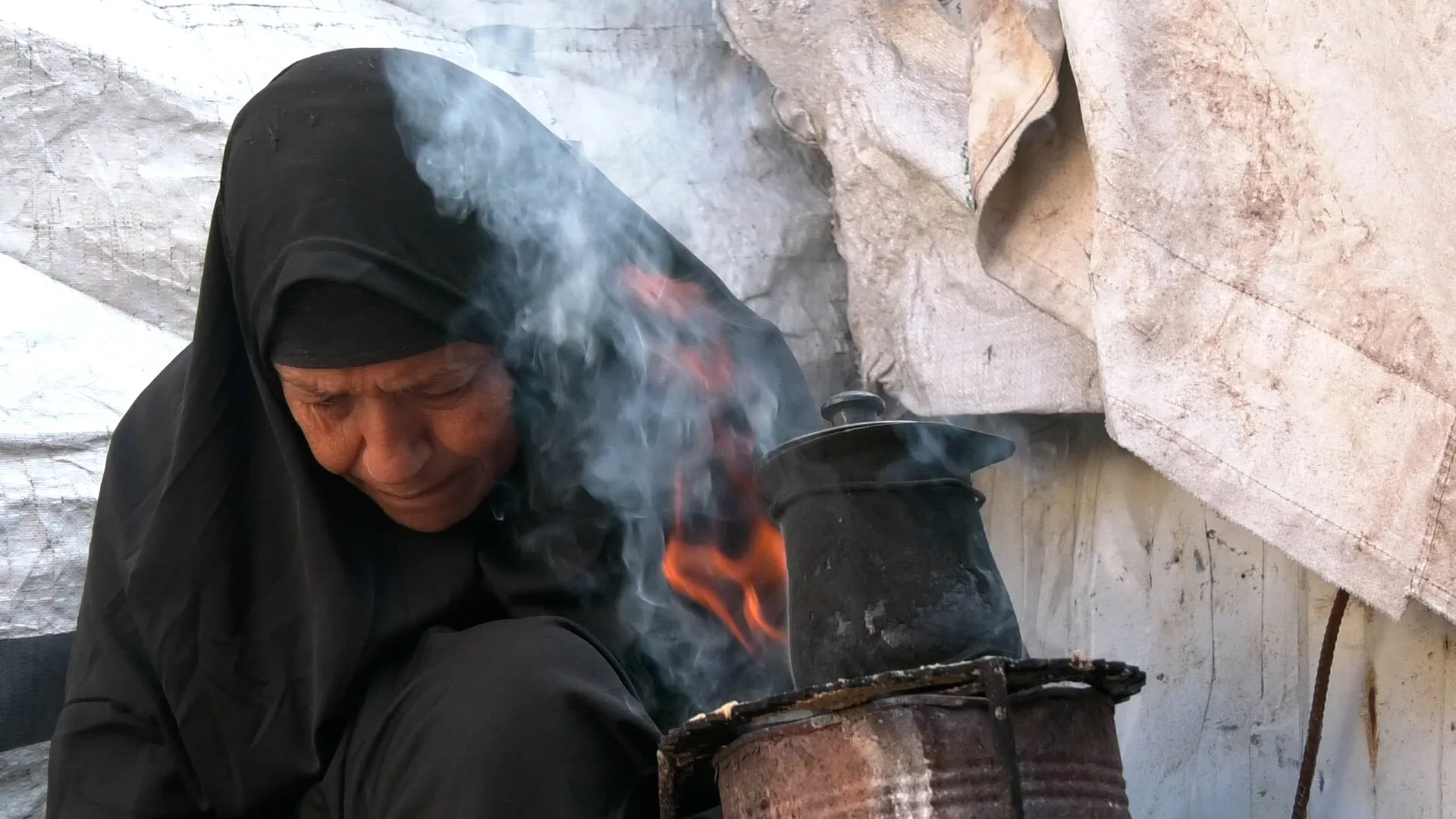 محارق الكرامة: غزة تواجه أزمة وقود خانقة