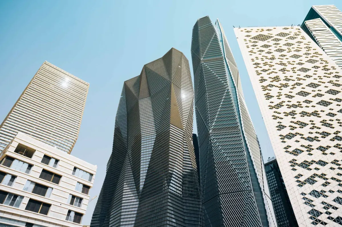 صندوق الاستثمارات العامة: محرك التنويع الاقتصادي السعودي