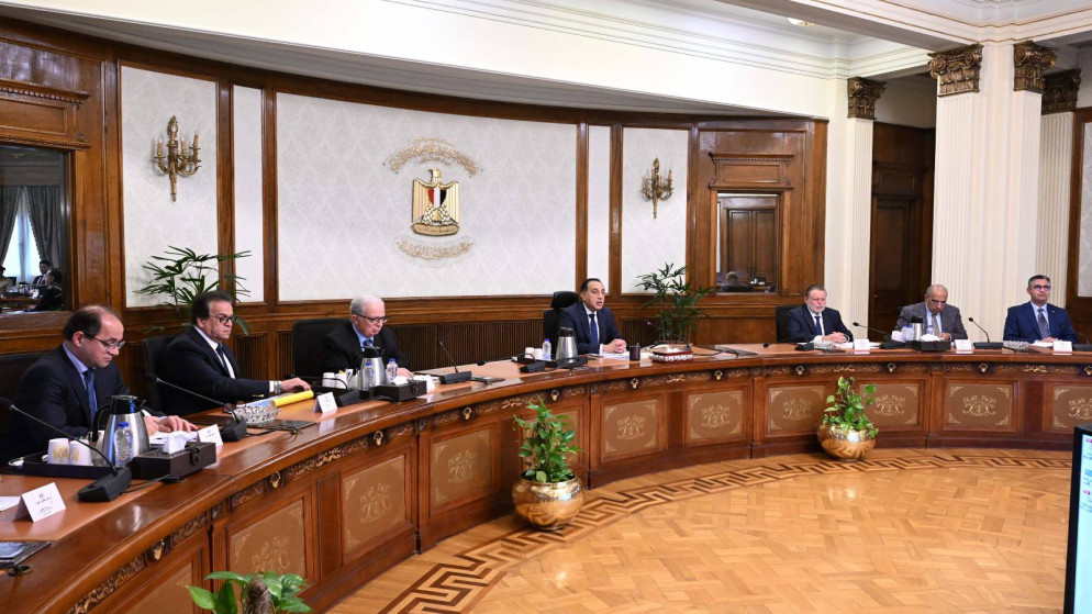 مصر تلغي قرار الاغلاق المبكر للمحال التجارية