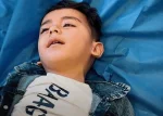 معجزة طبية في غزة: إنقاذ طفل من شبح الإعاقة