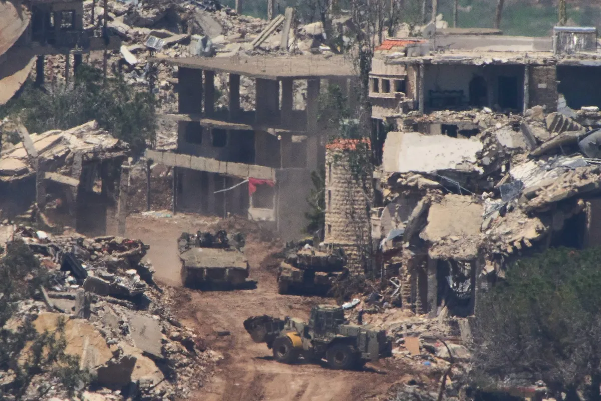 خلاف حول المفاوضات يثير التوتر بين عون وبري