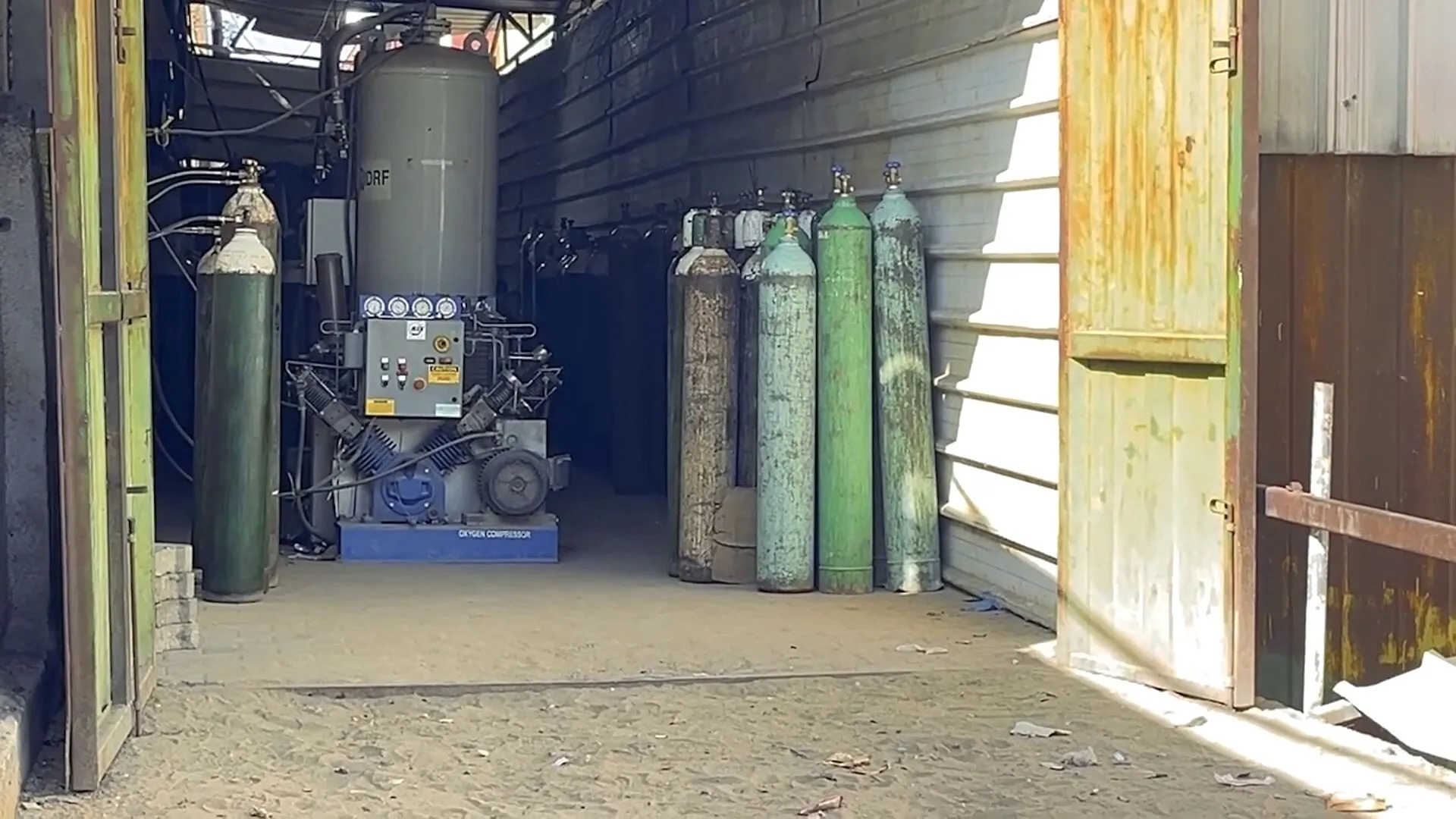 غزة تختنق: أزمة اكسجين تهدد حياة المرضى