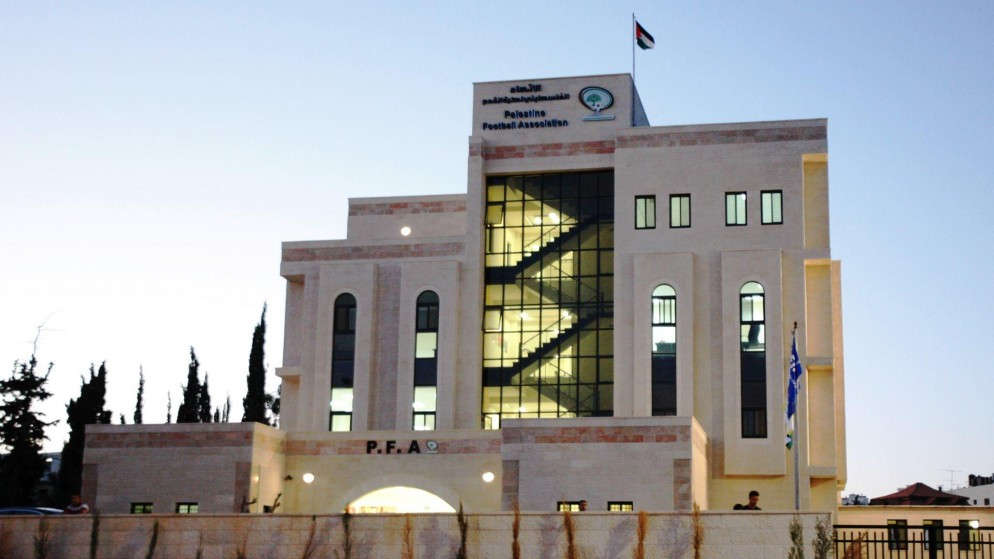 الفلسطيني يطعن الفيفا رياضيا بسبب اندية اسرائيل