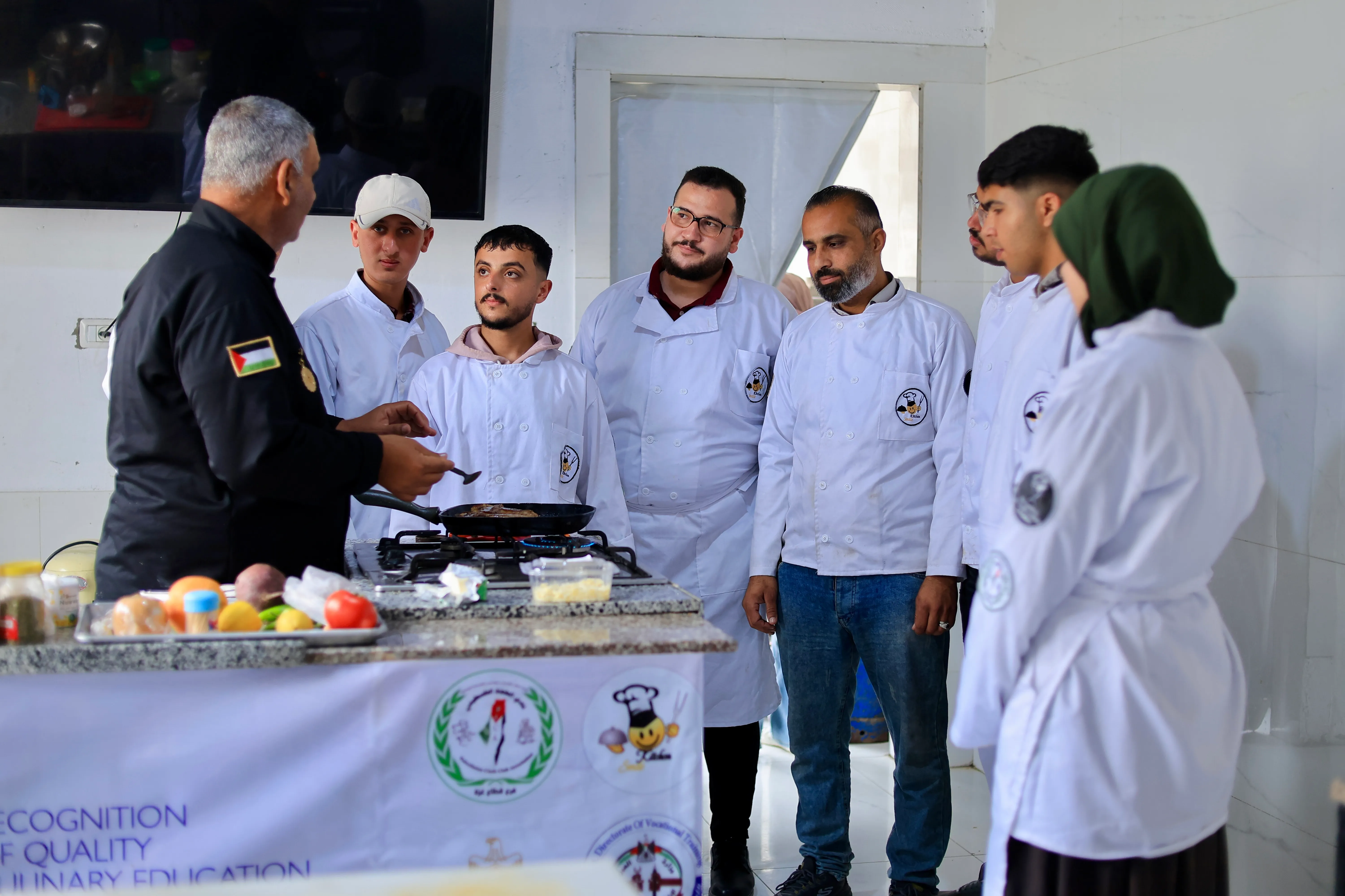 جيل غزة يبدع من جديد مشاريع في وجه الدمار