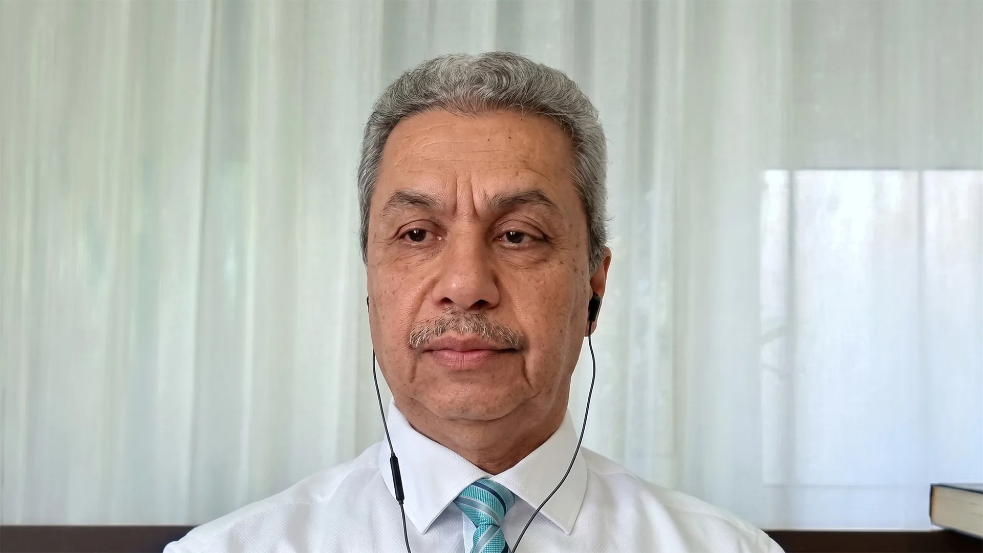 اقتصادى ايرانى الحصار لن يفجر الوضع النفطى