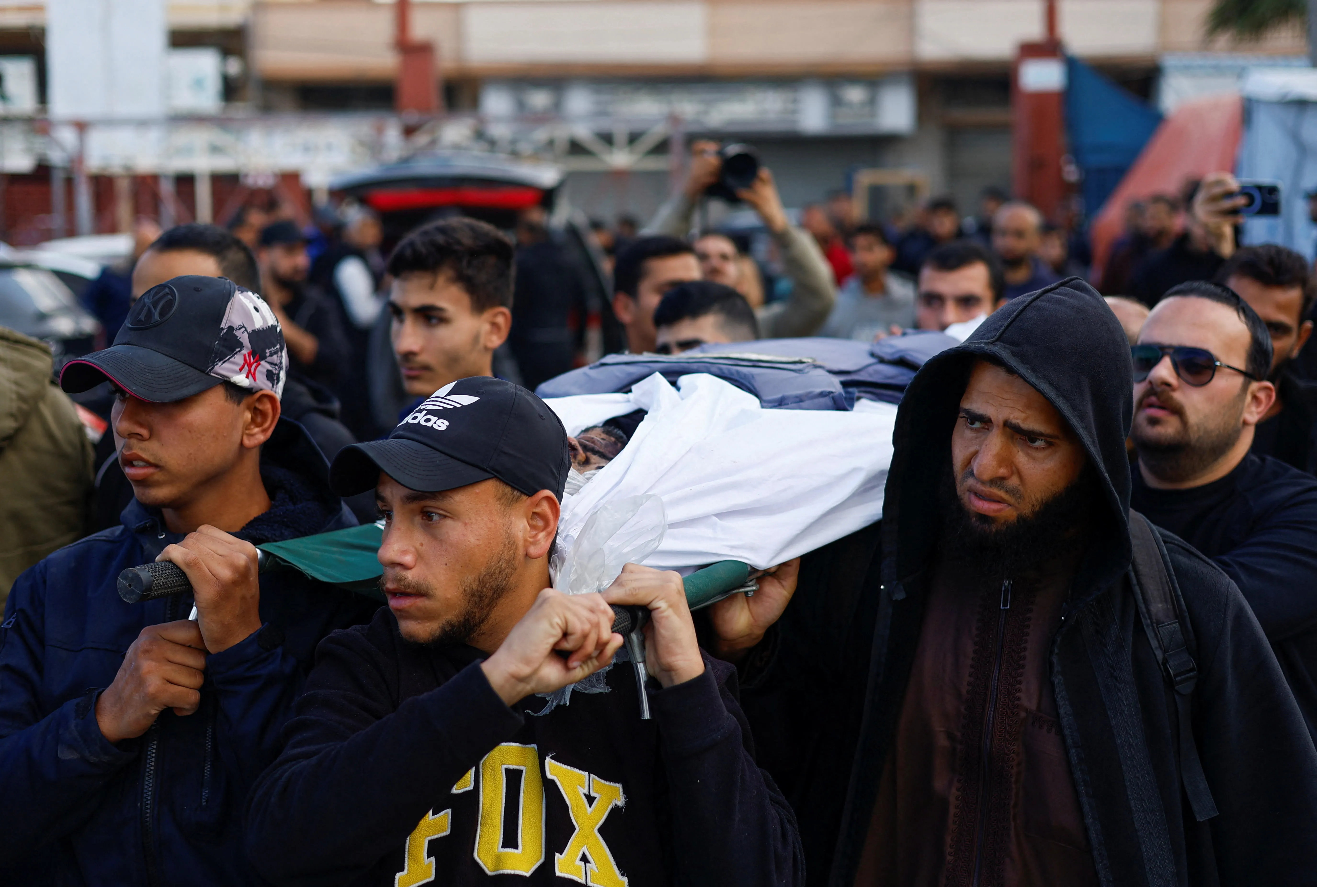 تصعيد في غزة واستشهاد فلسطيني برصاص الاحتلال