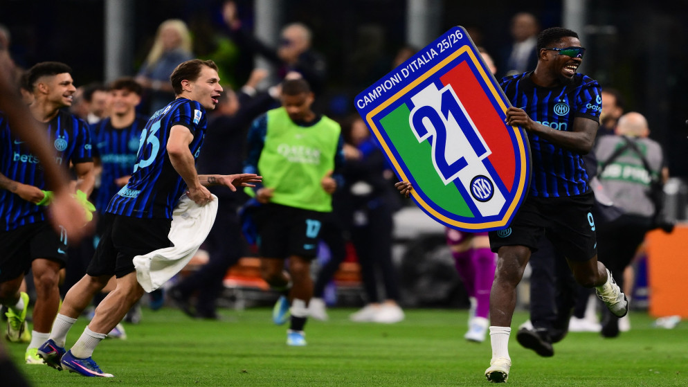 انتر ميلان يحرز لقب الدوري الايطالي للمرة الـ 21