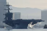 توترات في هرمز: ايران تطلق صواريخ قرب سفن امريكية