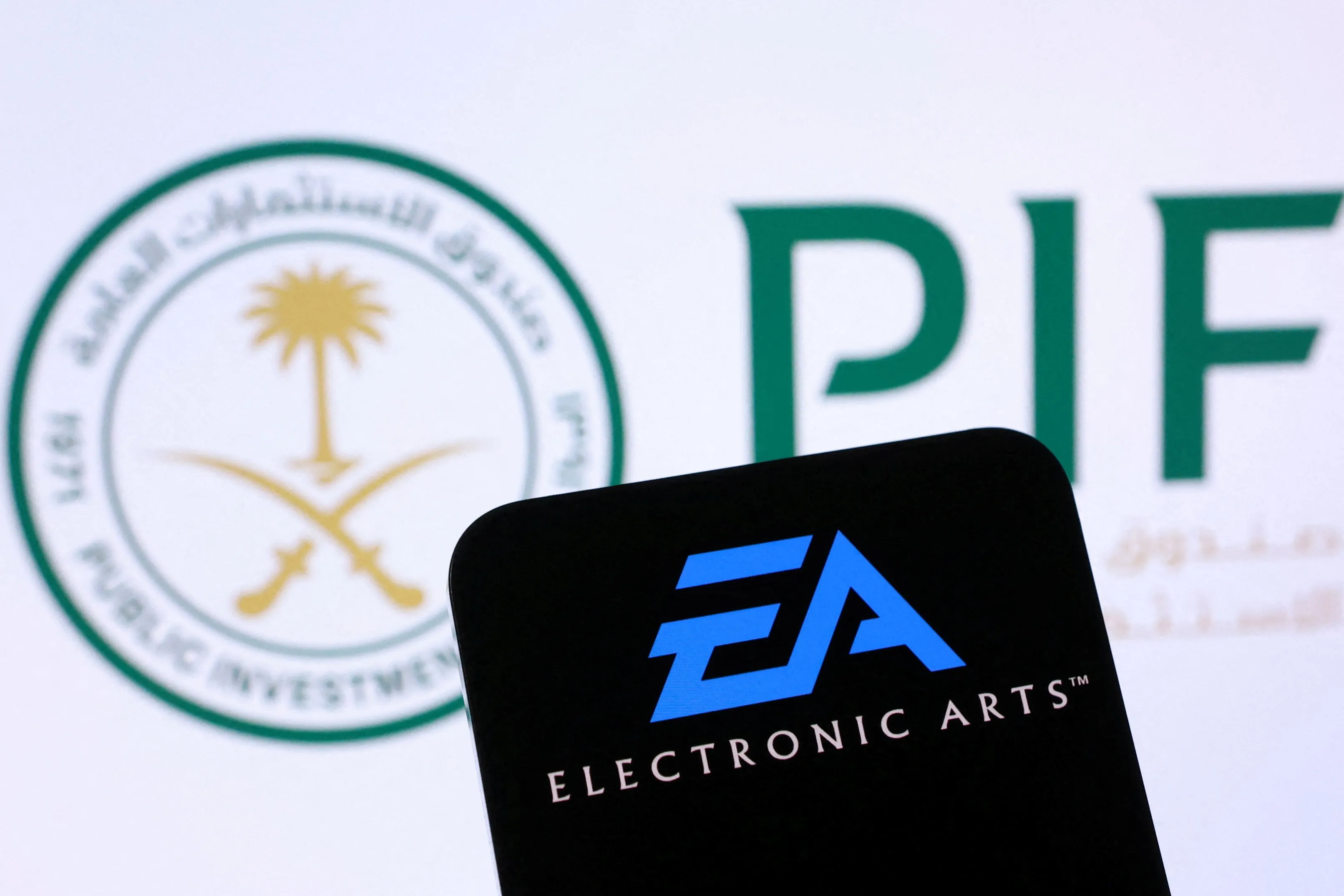 استحواذ سعودي على EA.. ماذا سيتغير للاعبين؟