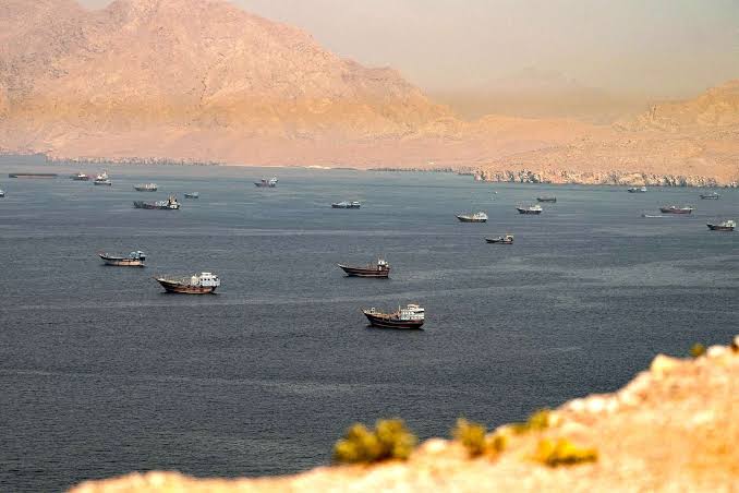 مضيق هرمز: الاتفاق يقترب.. لكن إيران تقول إن فتحه لن يكون مجانيًا