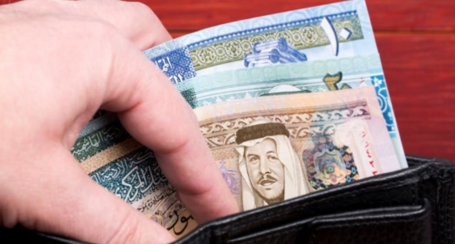من تغريدة إلى بقالة الحي.. كيف تصل الحرب إلى محفظتك؟