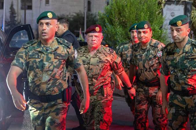 ماذا يعني ظهور الملك بزي العمليات الخاصة بعد اعتداء الكرك؟